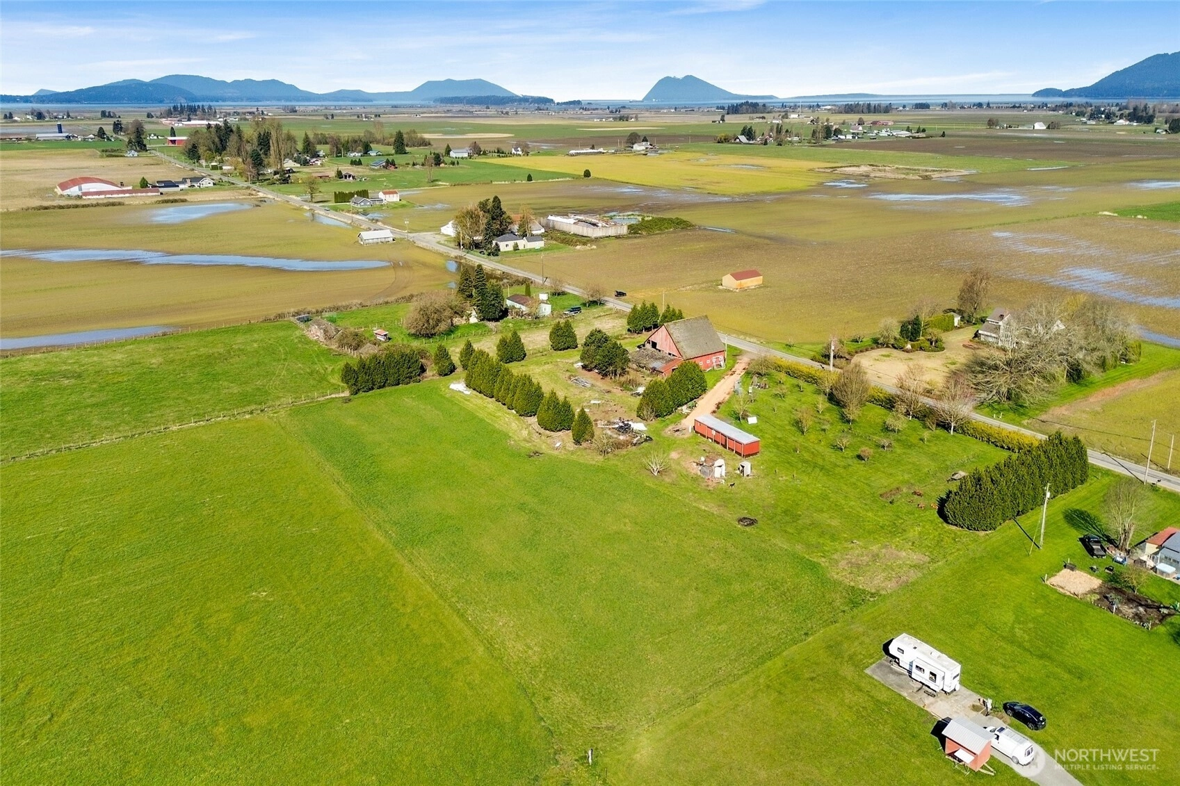 16068 Field Rd Bow WA 98232