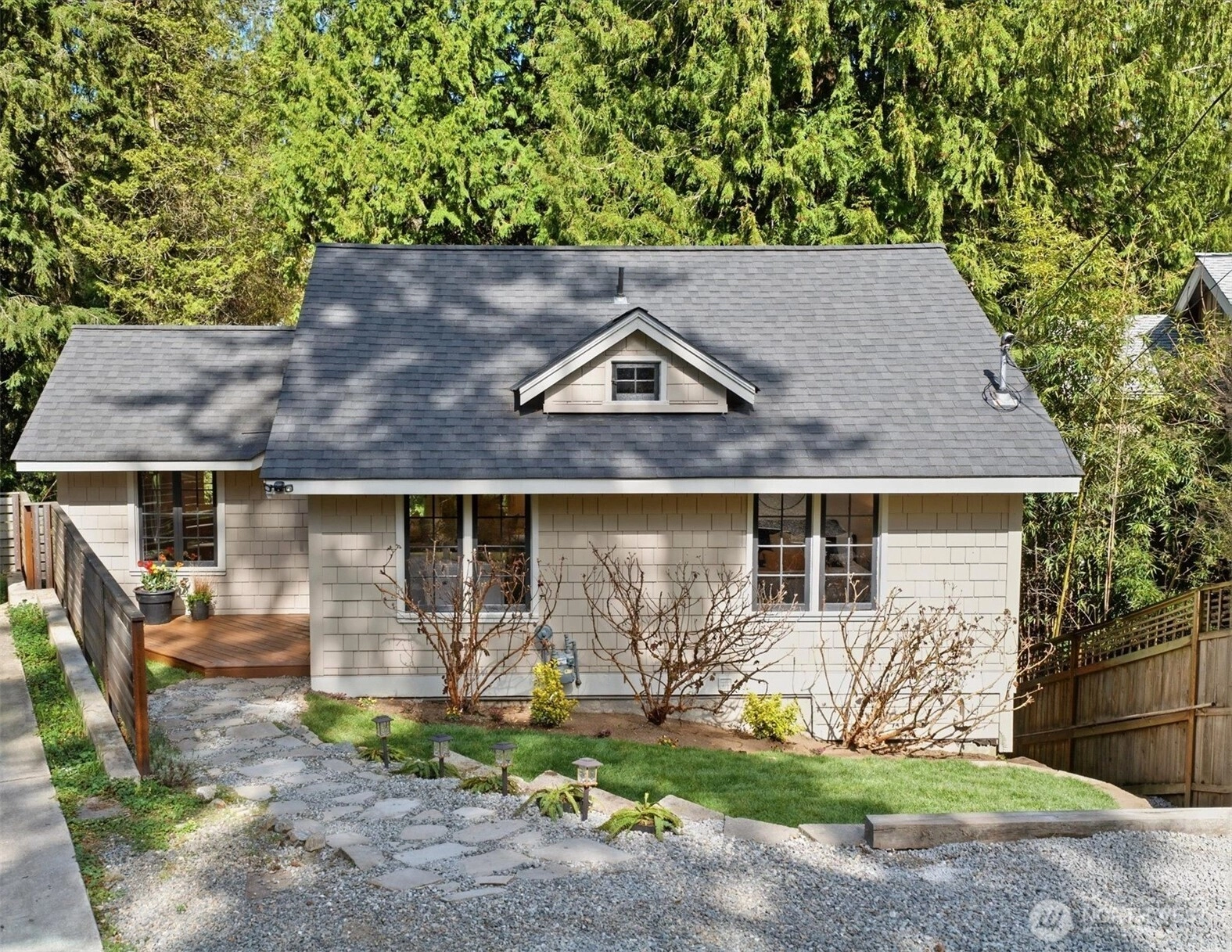 3216 NE 117th St Unit  Seattle WA 98125