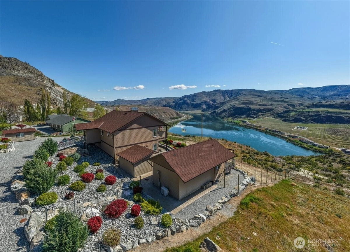 525 Columbia View Rd Unit  Chelan WA 98816