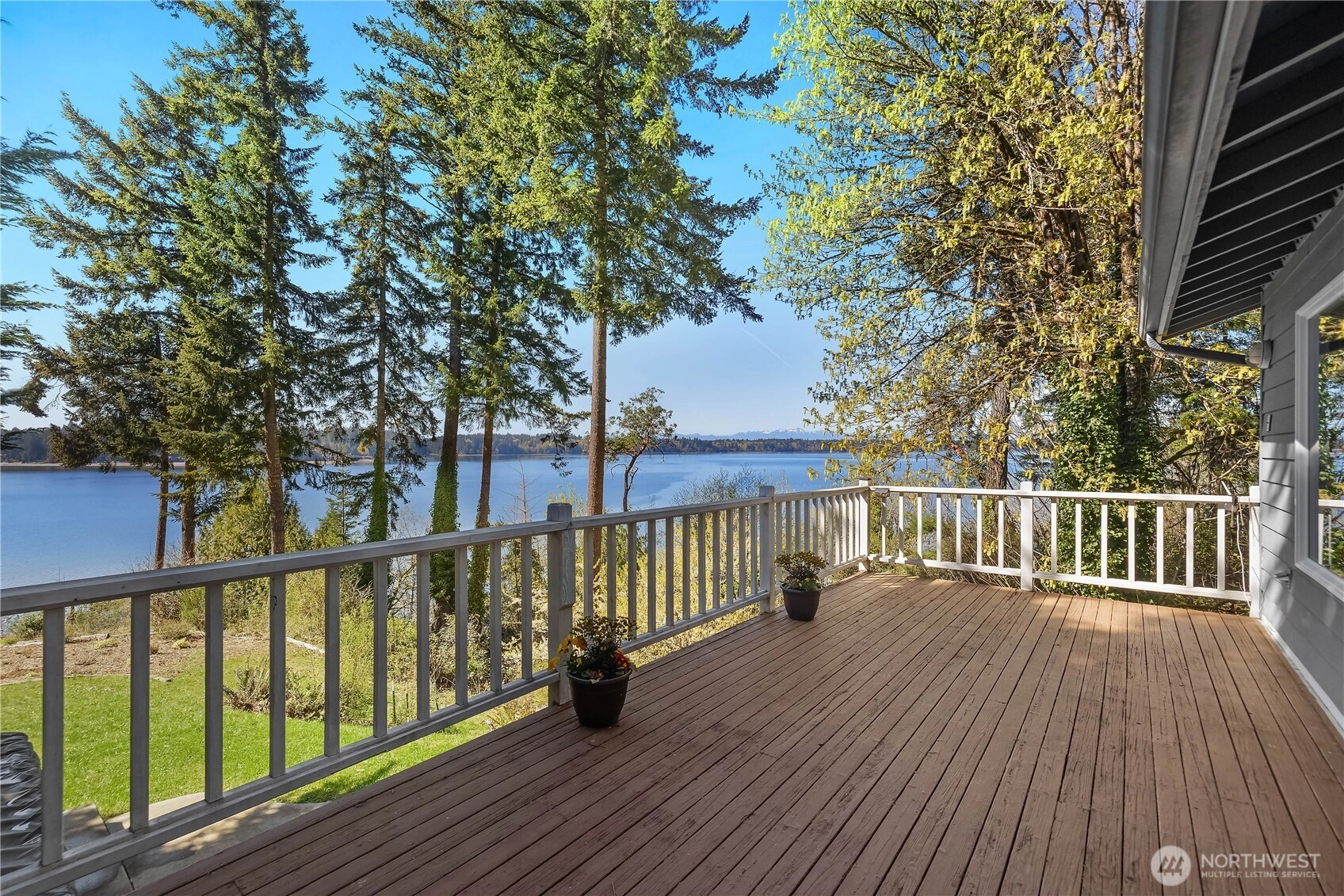 5023 Cooper Point Rd NW Olympia WA 98502