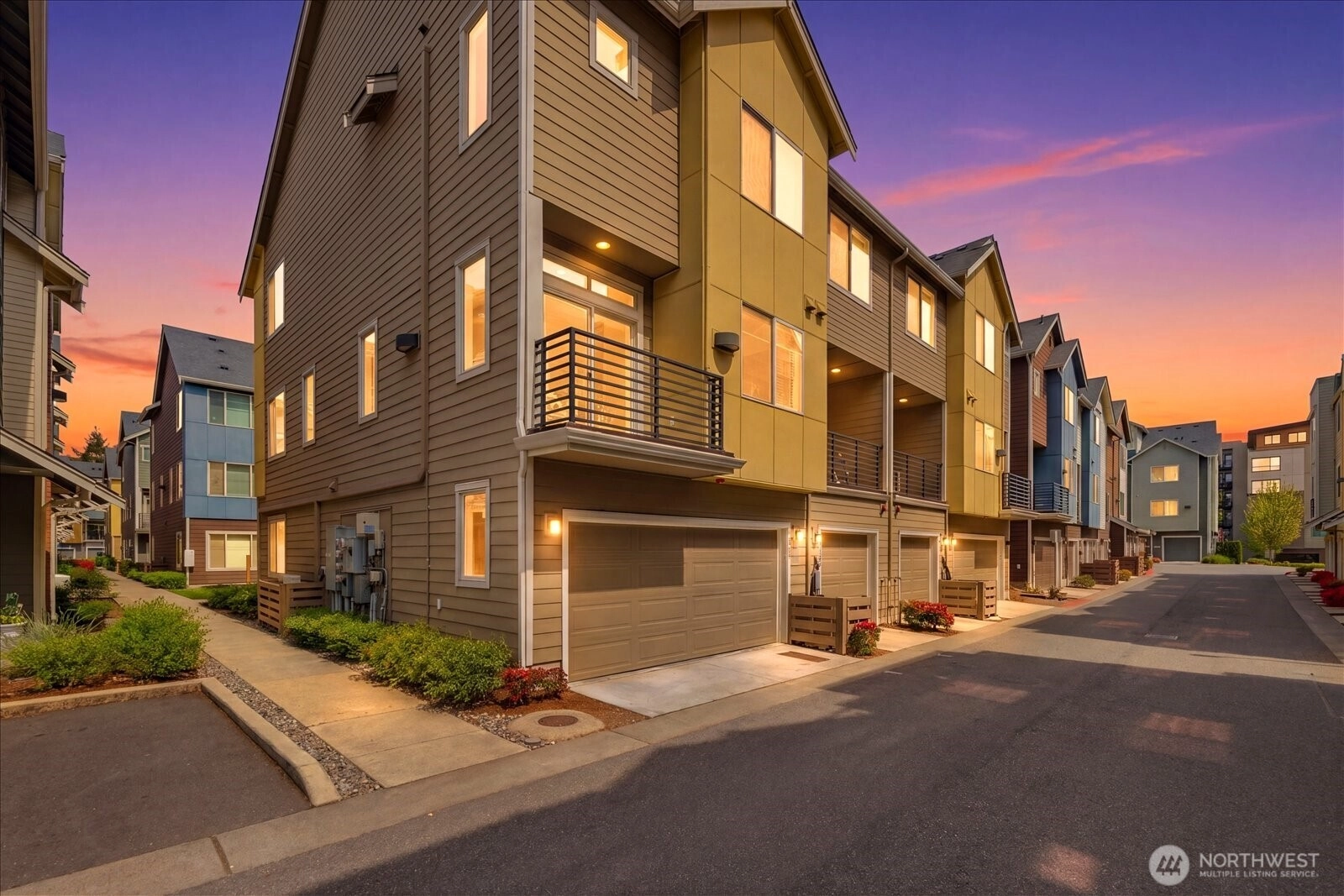 15722 NE 14th Ter Bellevue WA 98008