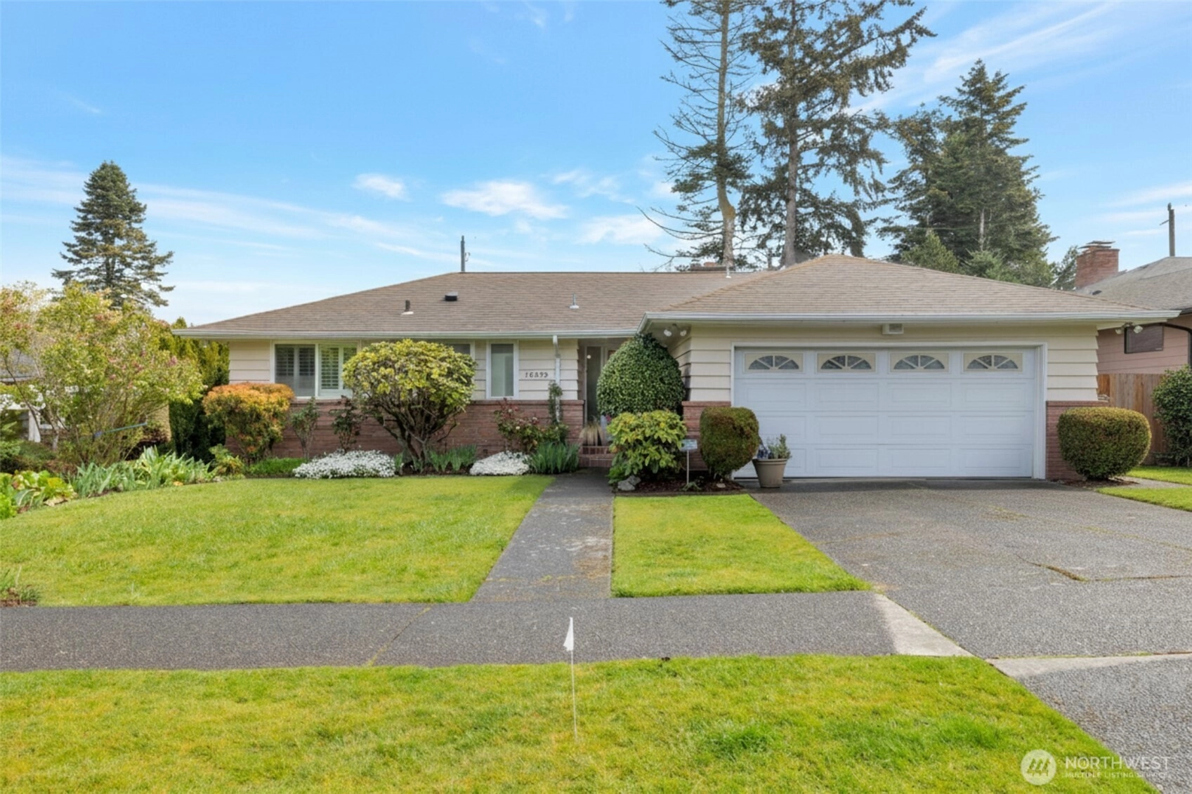 10520 11th Ave NW Unit  Seattle WA 98177