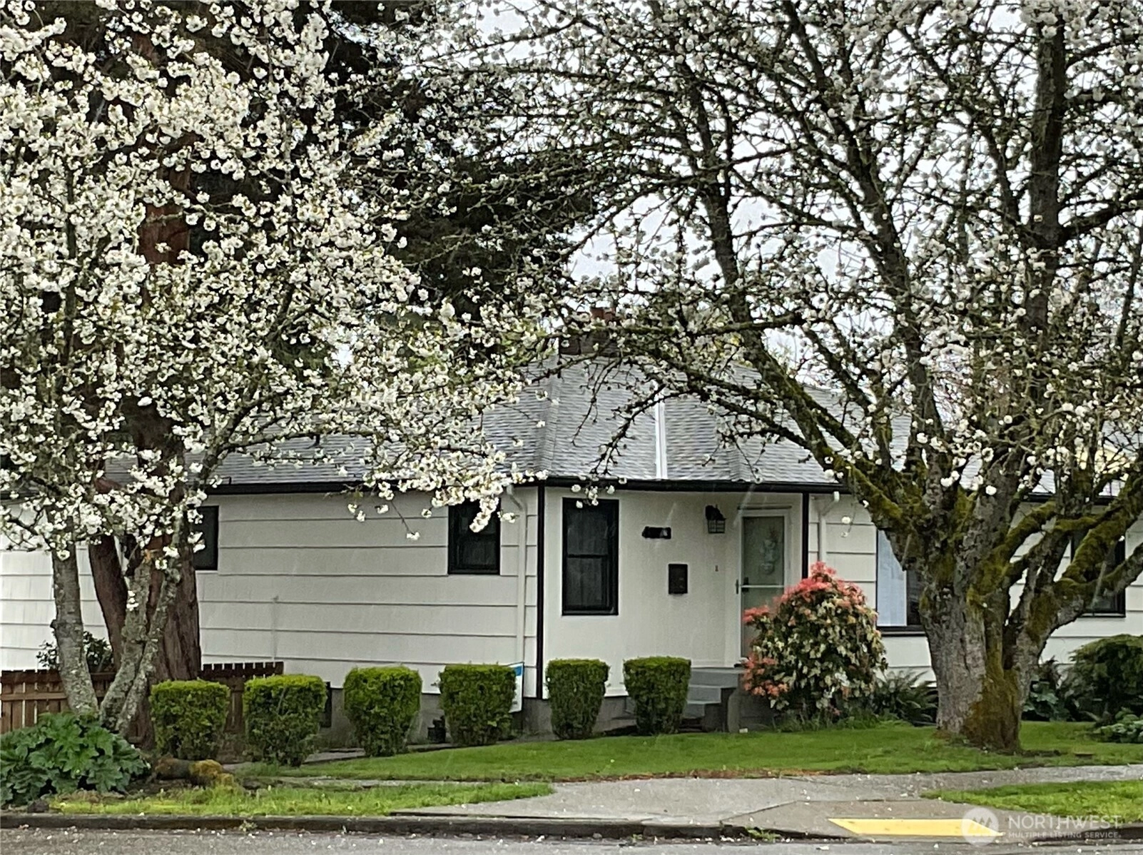 4803 SW Alaska St Seattle WA 98116