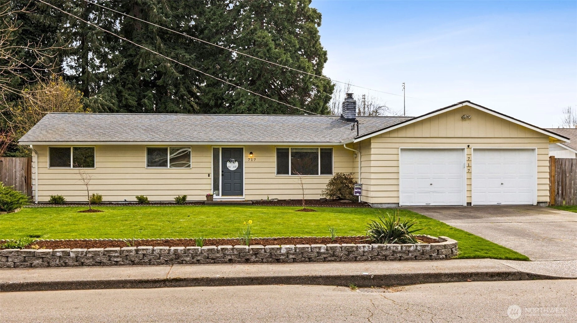 717 Tartan Dr SW Unit  Tumwater WA 98501