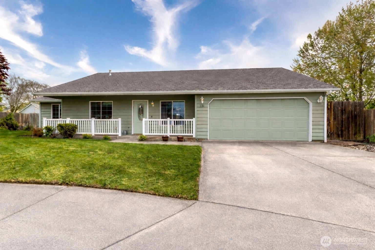 332 NE Redwood Pl College Place WA 99324