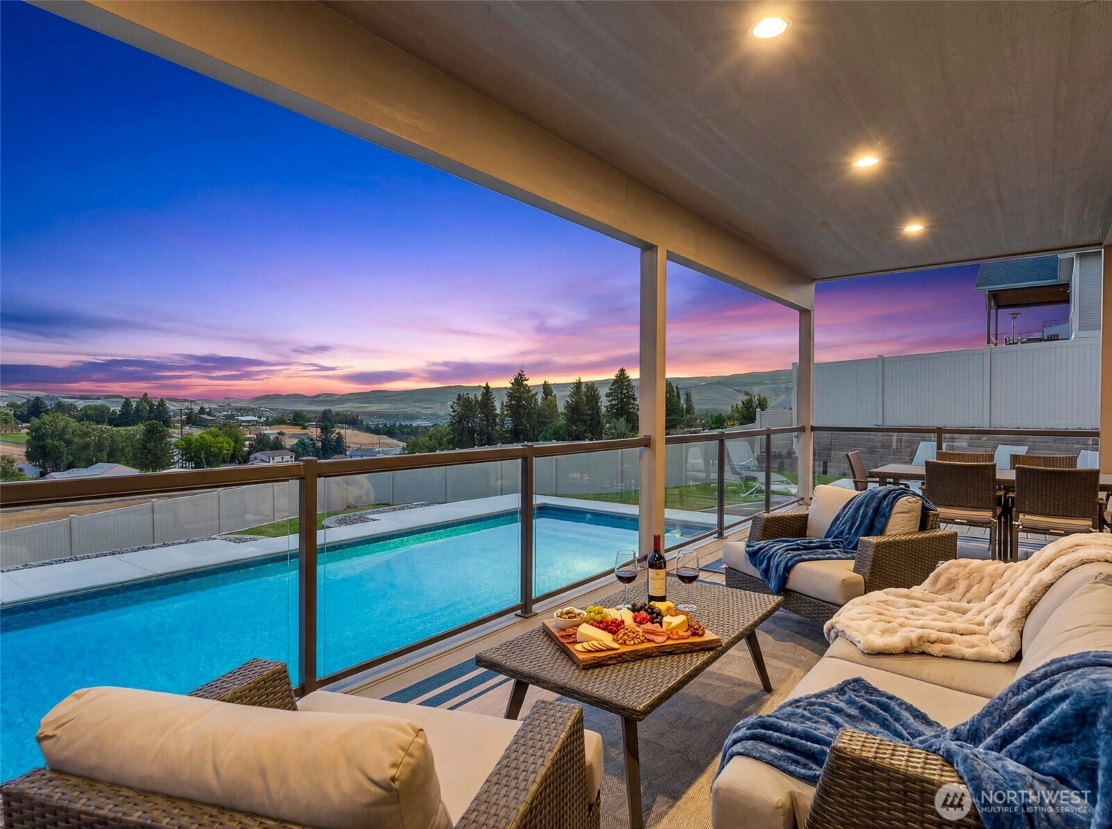 854 Autumn Crest Dr Unit  Wenatchee WA 98801
