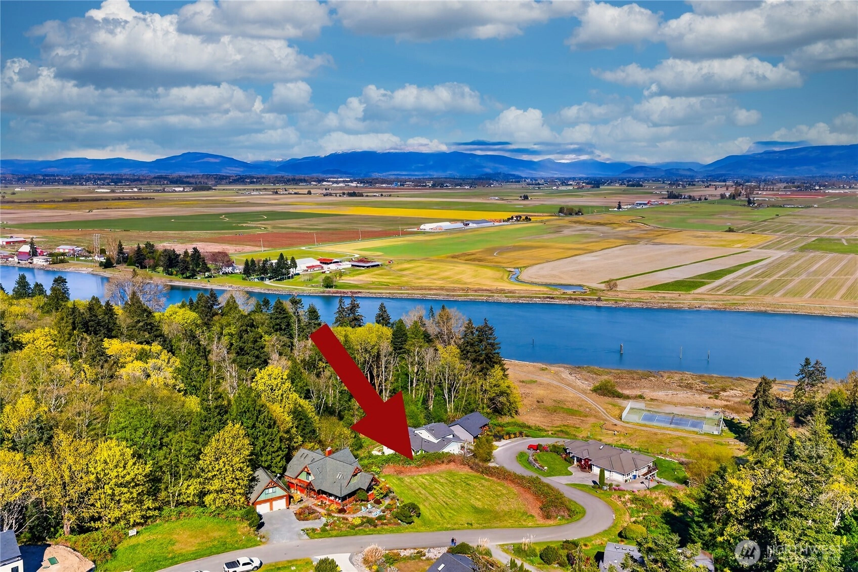 8 Sahalie Rd Unit  La Conner WA 98257