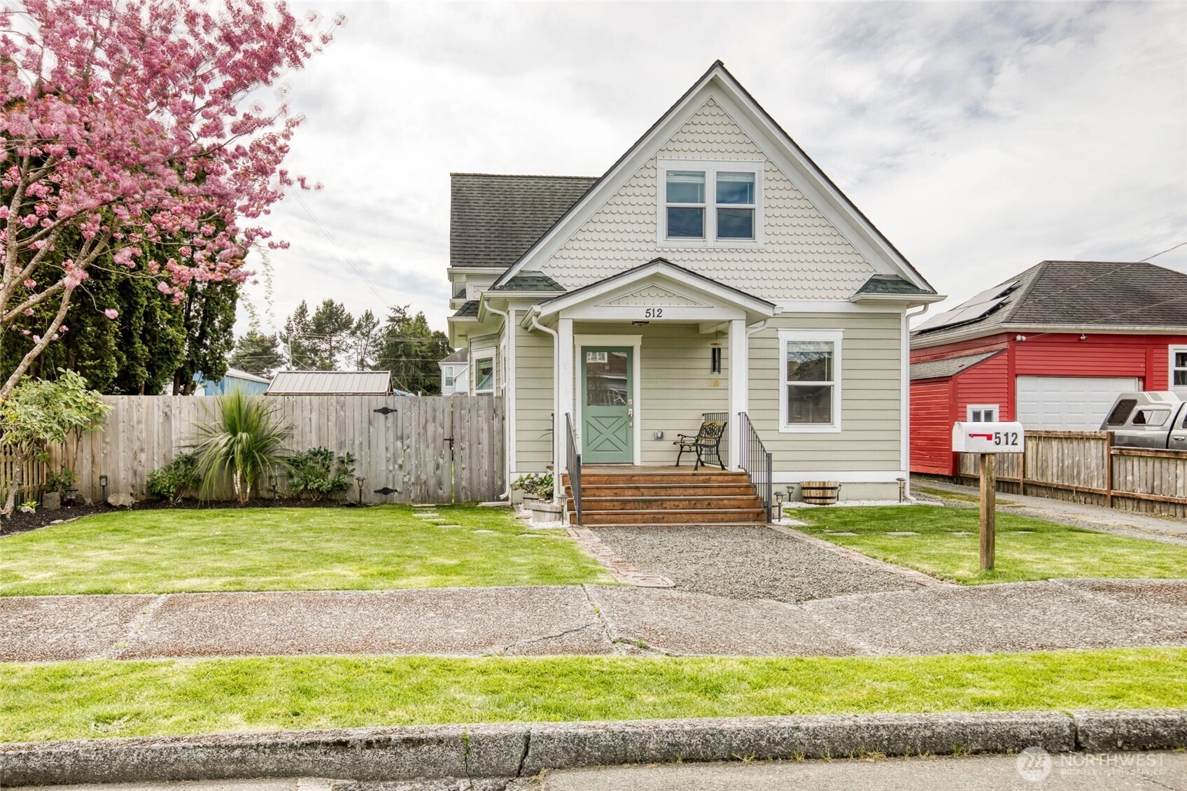 512 M St Unit  Hoquiam WA 98550