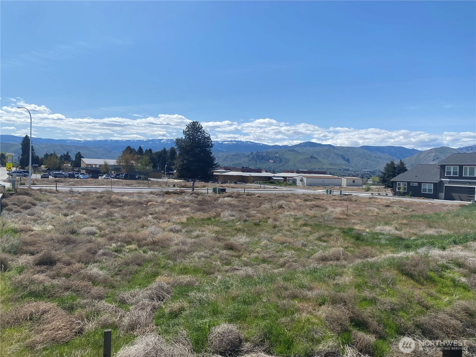 140 Harold St NE East Wenatchee WA 98802