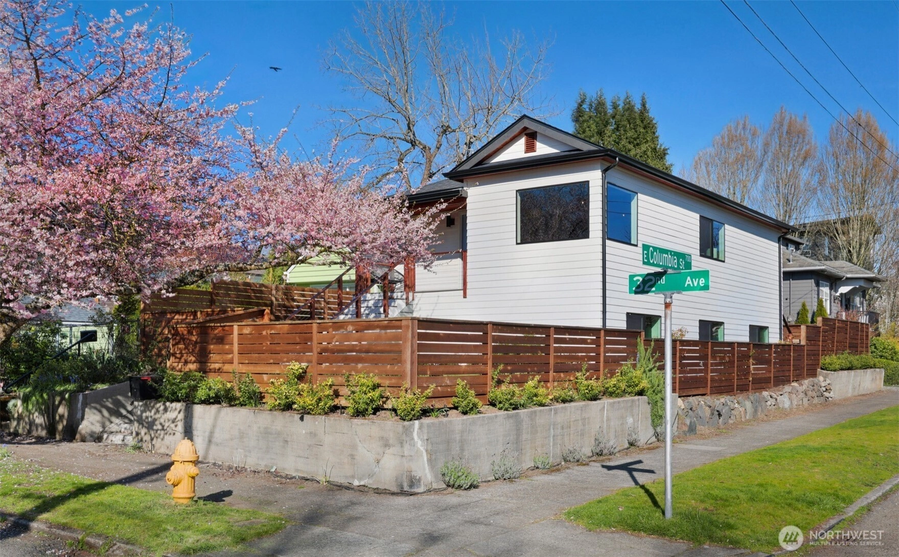 800 32nd Ave Unit  Seattle WA 98122