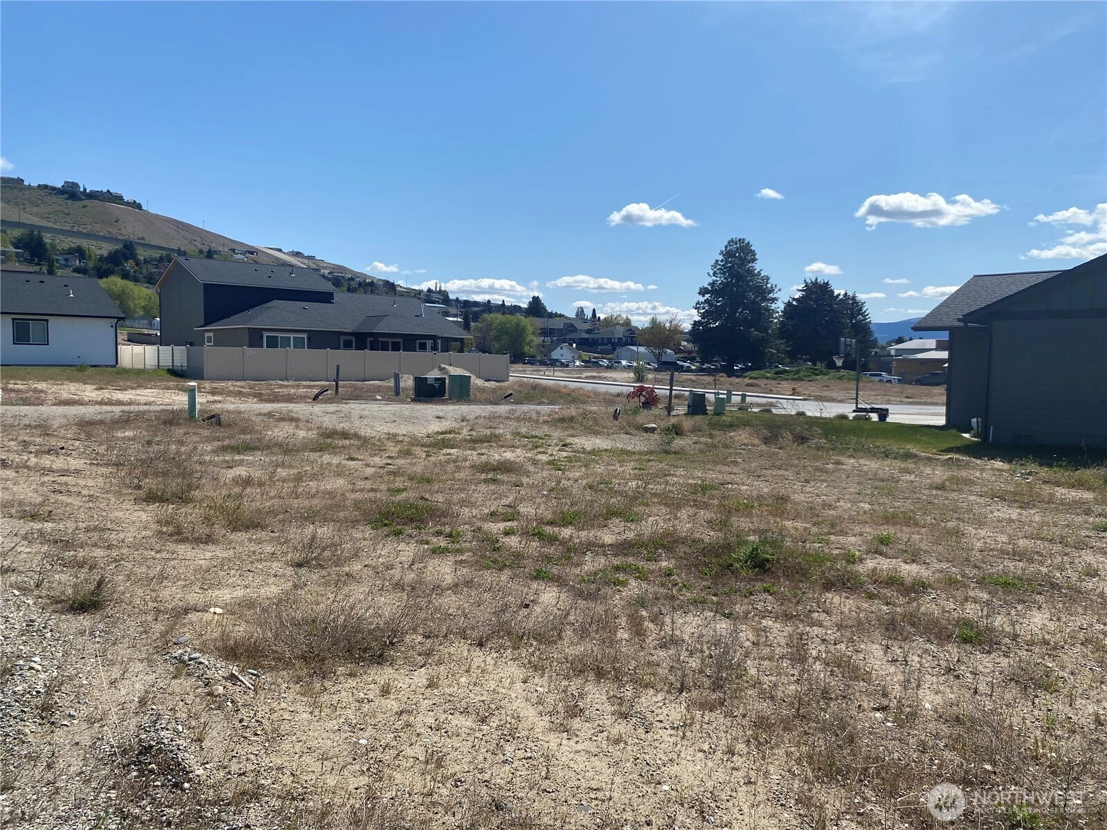 117 Harold St NE East Wenatchee WA 98802