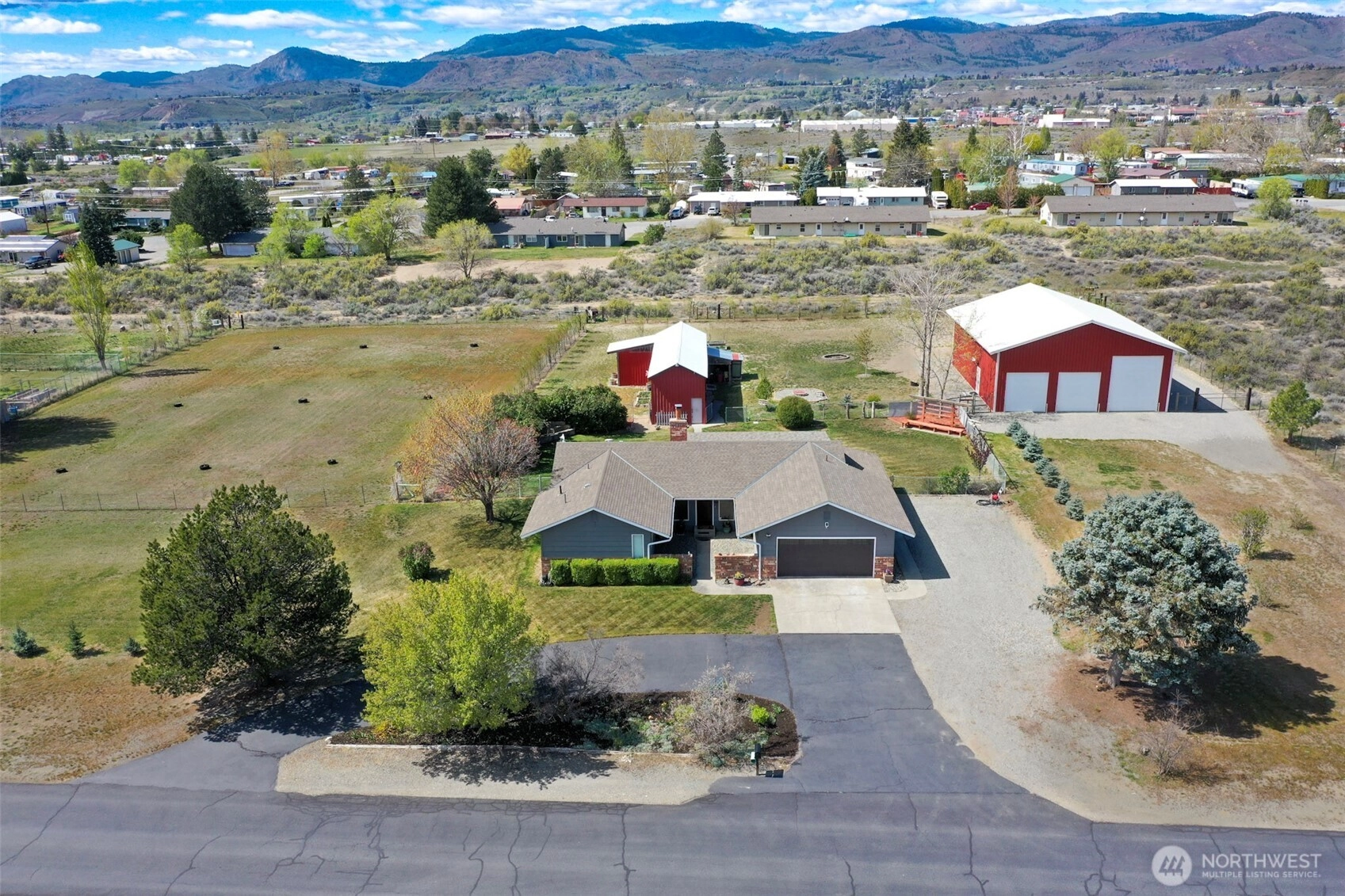 35 Red Apple Dr Unit  Omak WA 98841