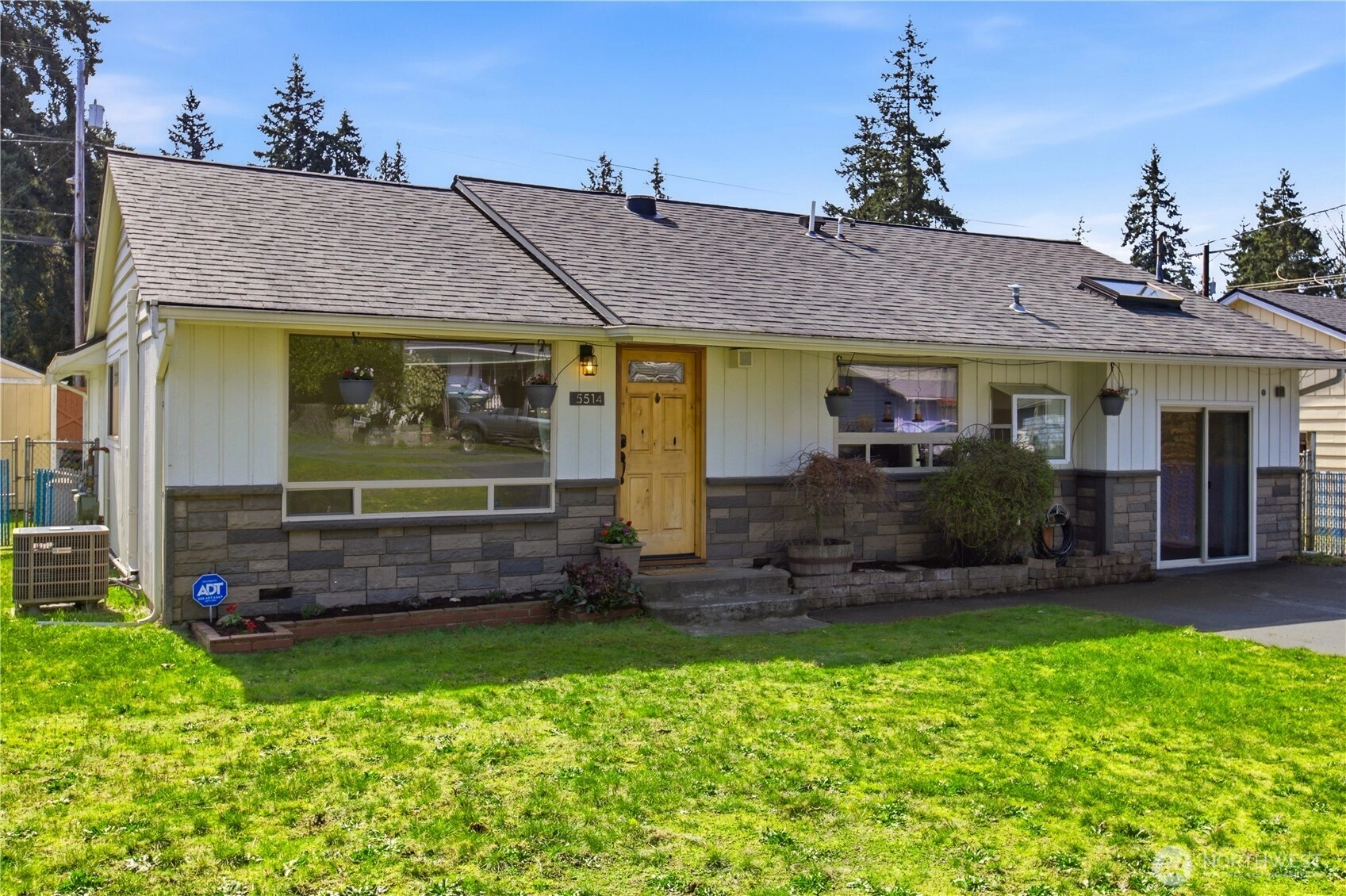5514 Firwood Dr Lynnwood WA 98036