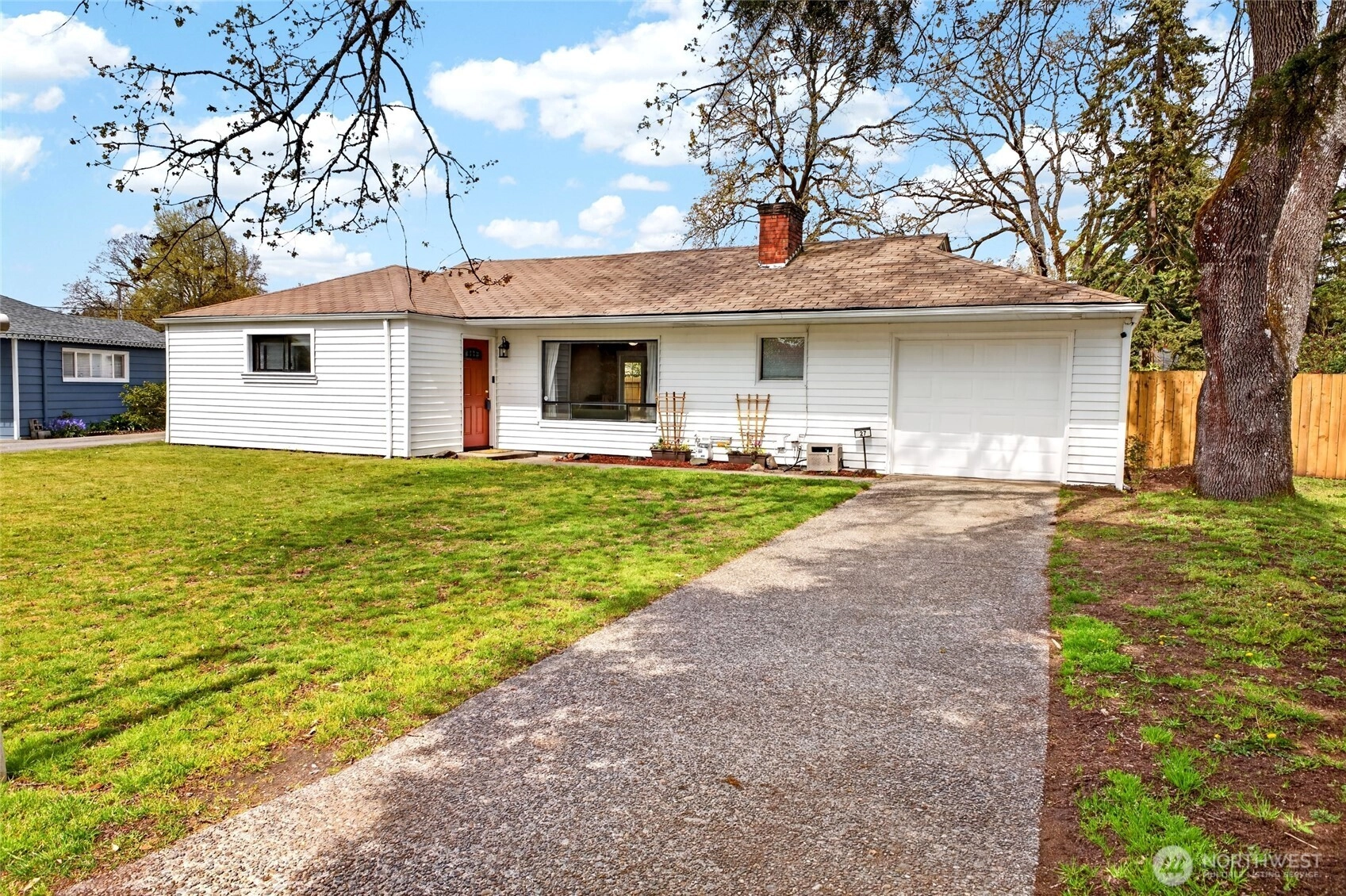 27 Crescent Cir SW Lakewood WA 98499