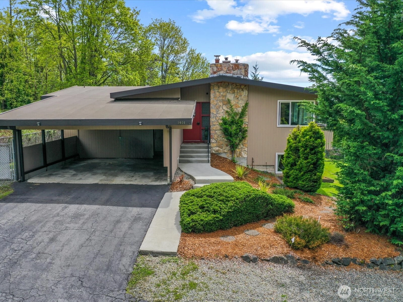 1401 SW 137th St Burien WA 98166