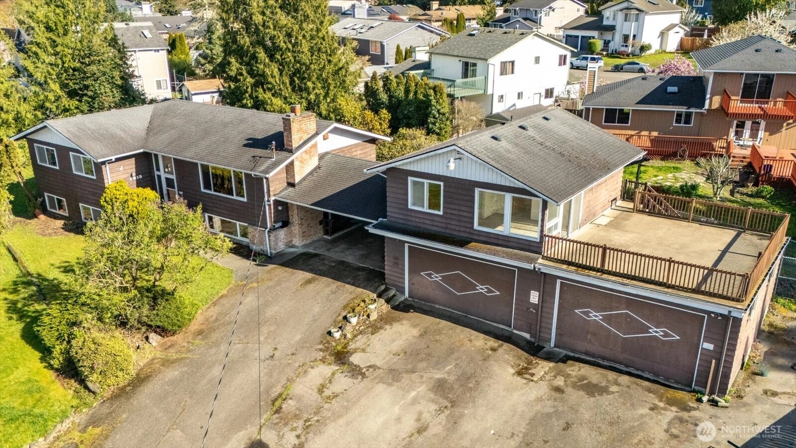 1215 S 234th Pl Des Moines WA 98198