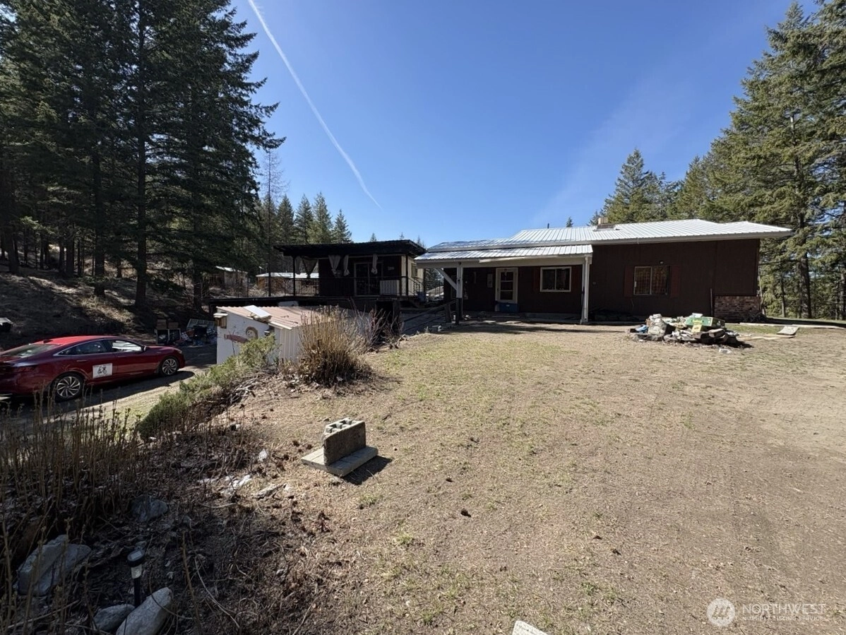 9 Forest Edge Rd Oroville WA 98844