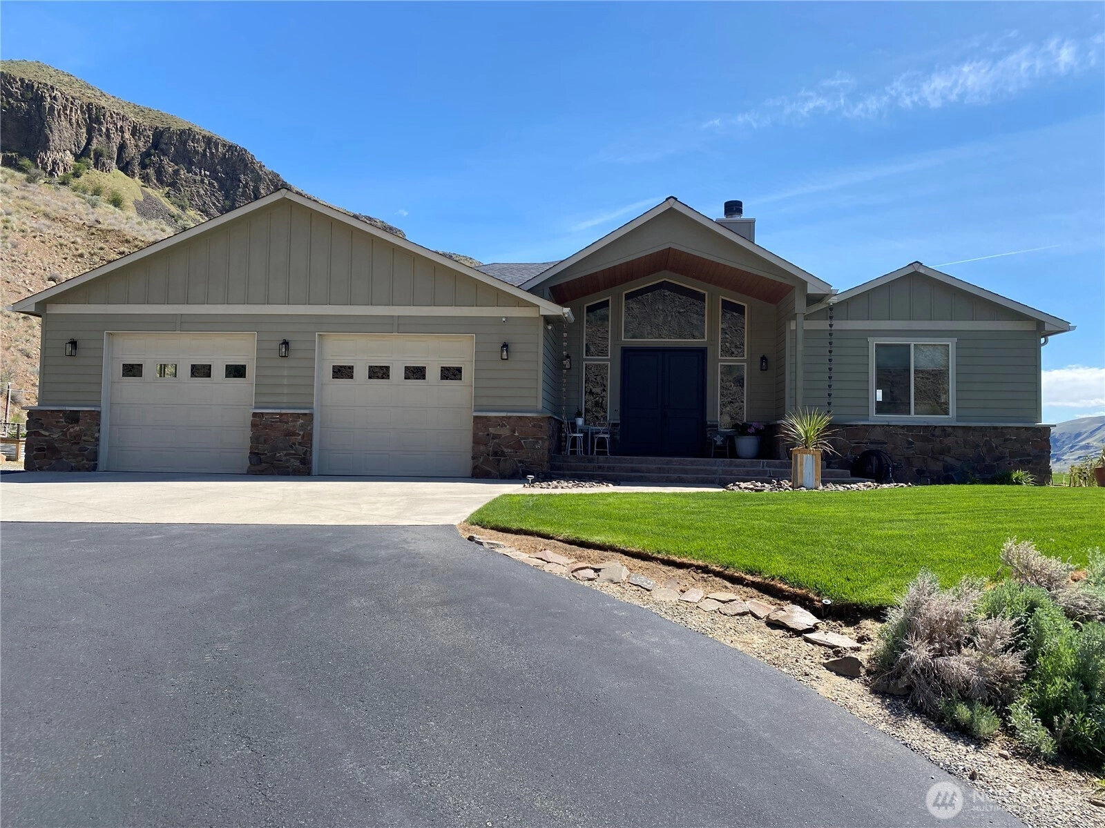 6696 Batterman Rd Rock Island WA 98850