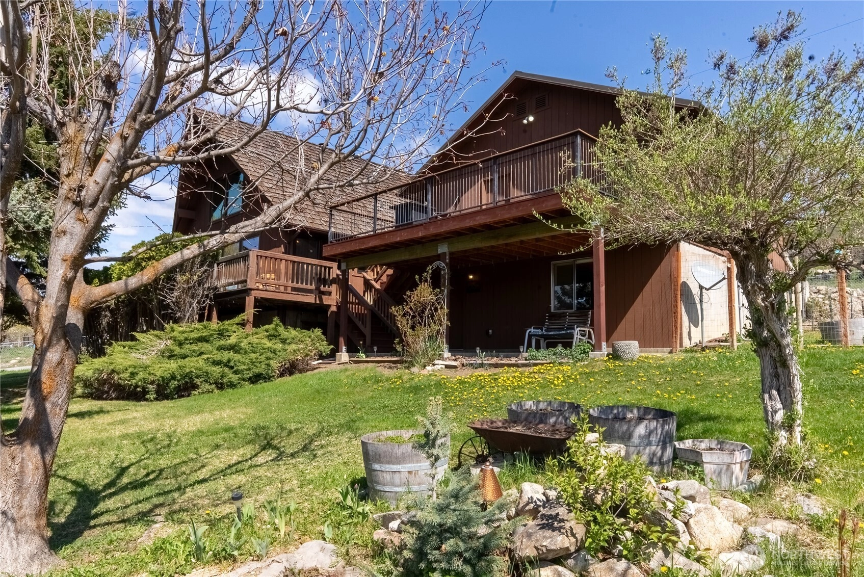 417 Perry St Unit  Winthrop WA 98862