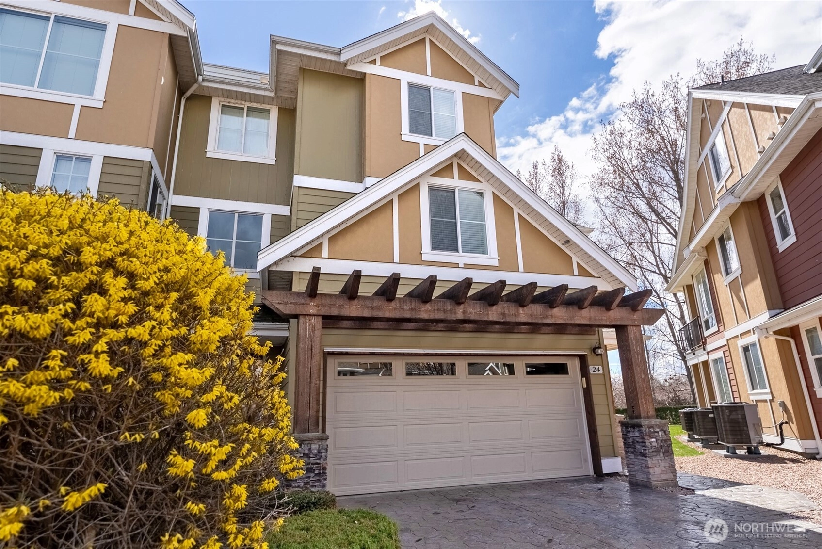 24 Sandalia Ct Oroville WA 98844