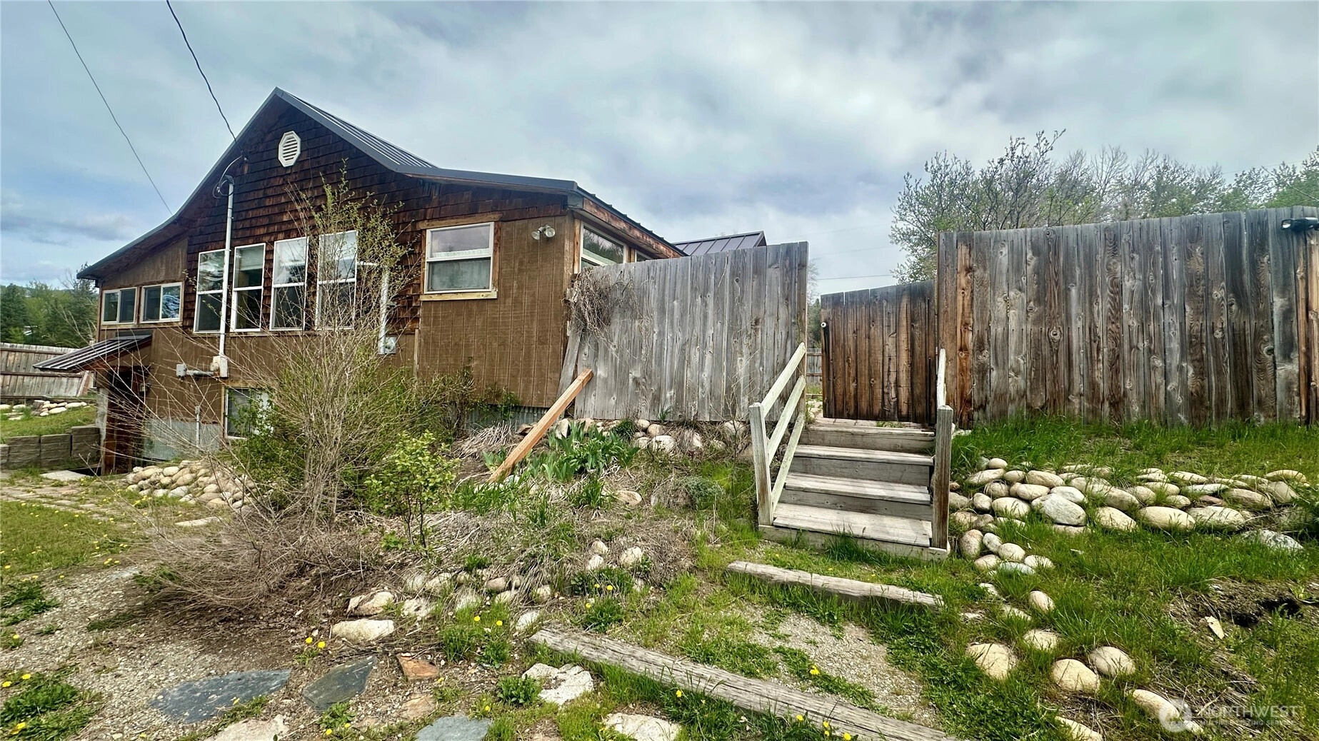 400 Bluff St Unit  Winthrop WA 98862