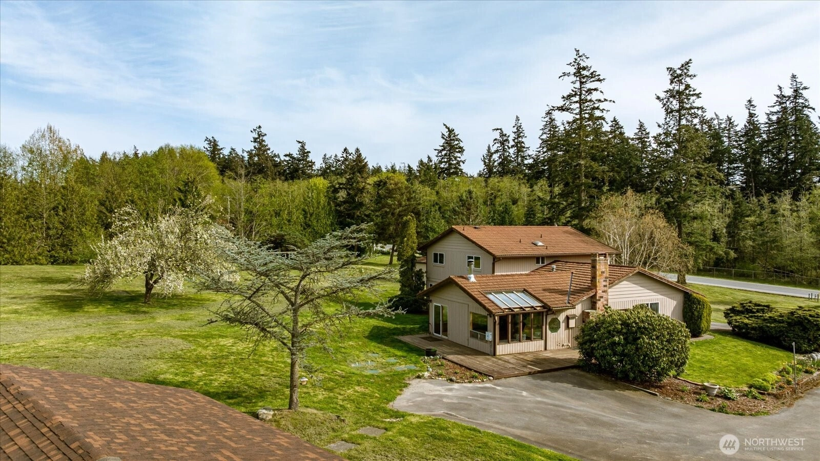 987 E Crescent Harbor Rd Oak Harbor WA 98277