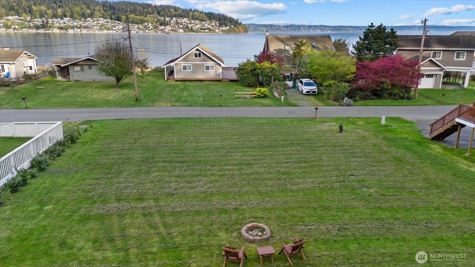3697 Driftwood Dr Clinton WA 98236