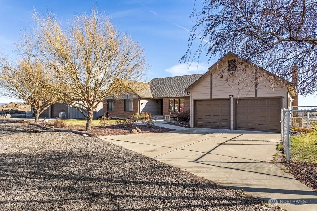 290 Trails End Ln Yakima WA 98903