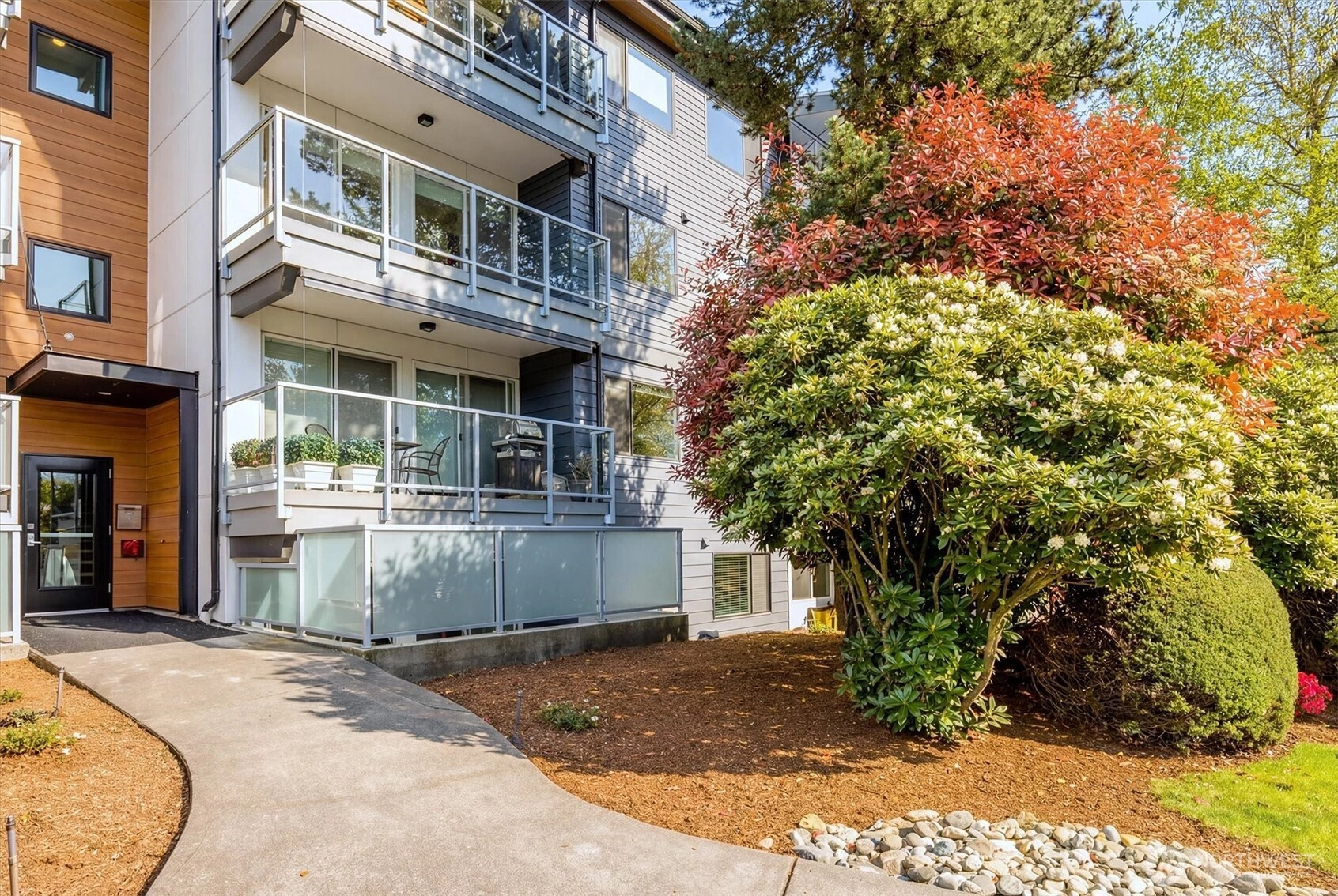 2501 Canterbury Ln E Unit 116 Unit 116 Seattle WA 98112