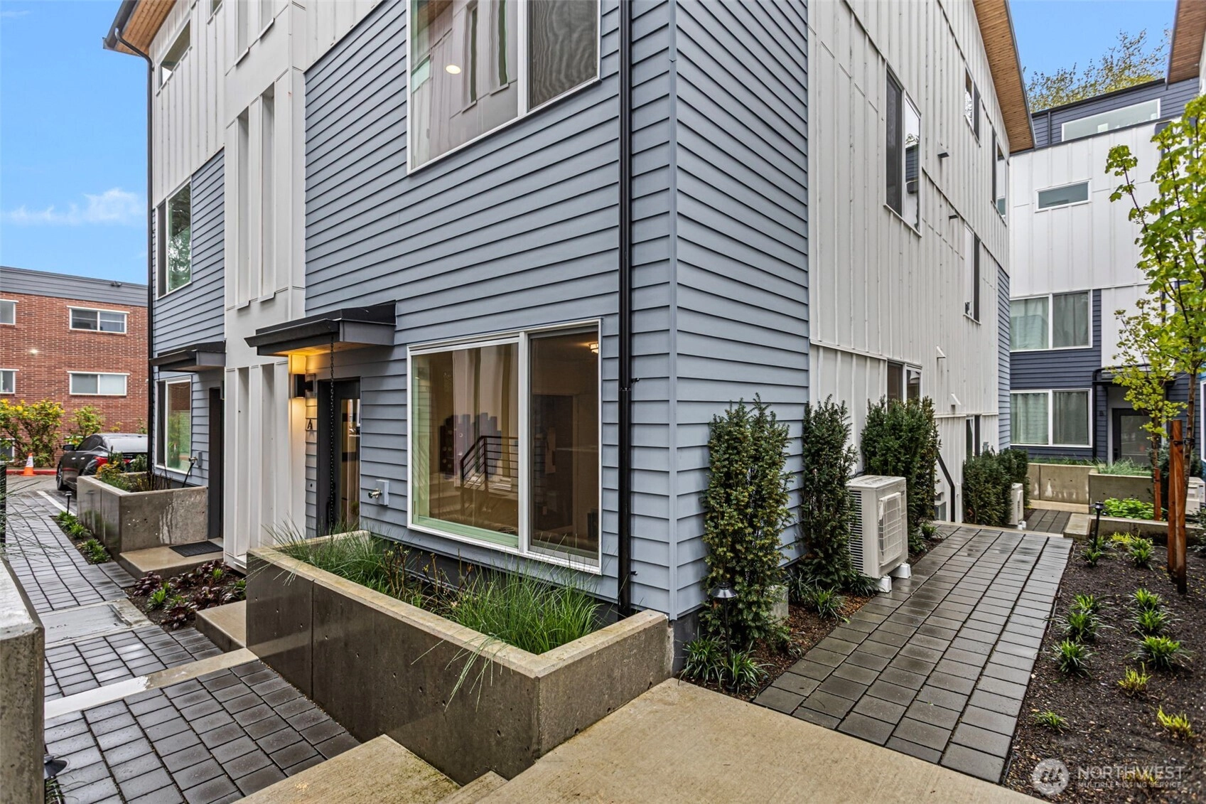 2527 29th Ave S Unit A Unit A Seattle WA 98144