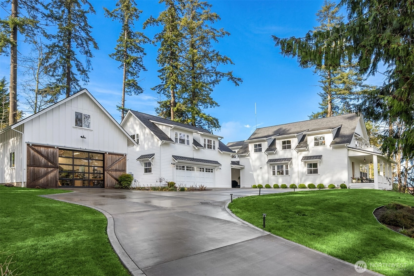 10717 NE Manitou Park Blvd Unit  Bainbridge Island WA 98110
