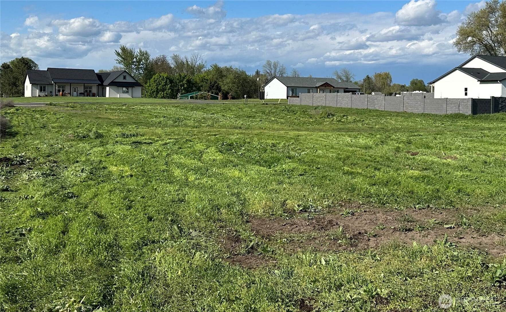 571 SW 12 SW Unit  College Place WA 99324