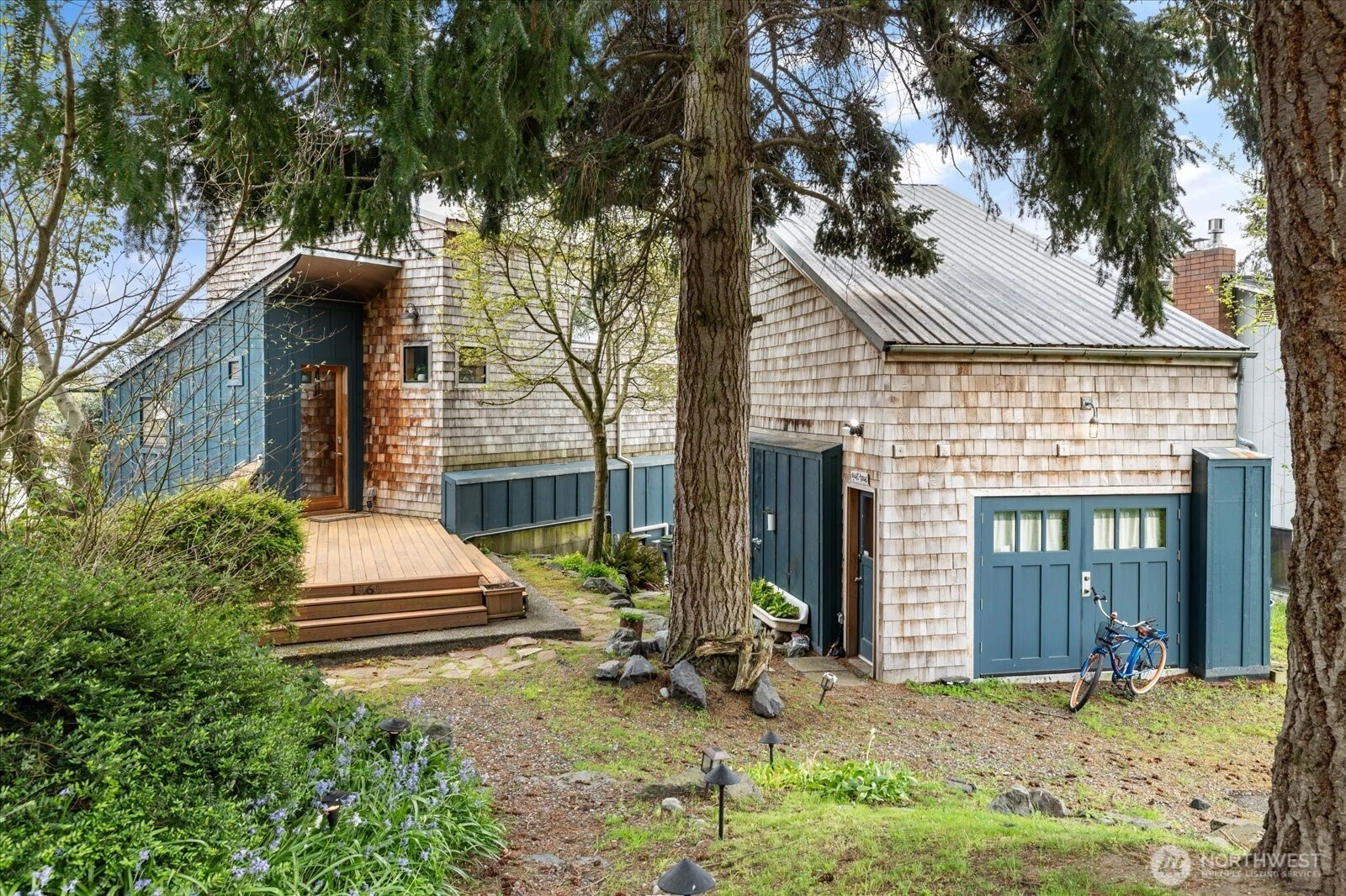 1060 Halsey Dr Coupeville WA 98239