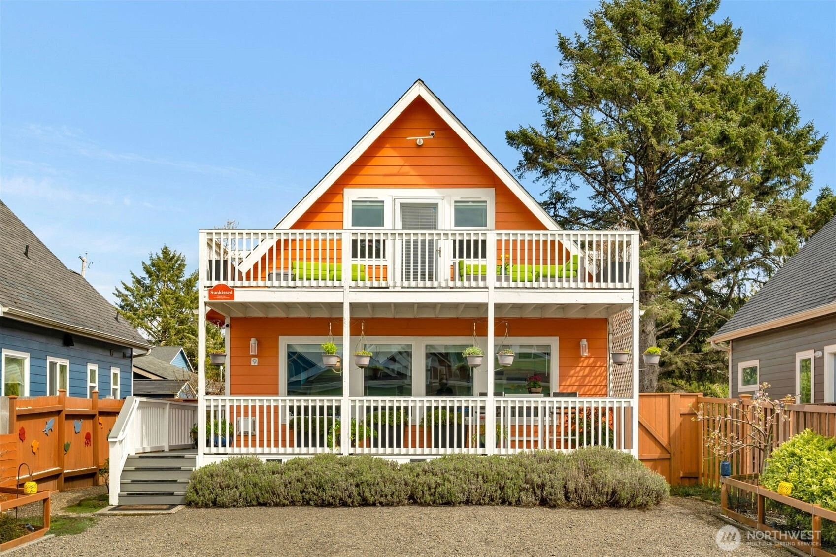 9 Darien Ln Pacific Beach WA 98571