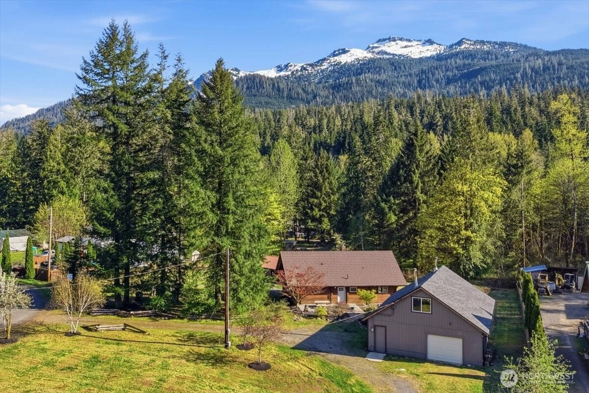 11124 Mountain View Dr Granite Falls WA 98525
