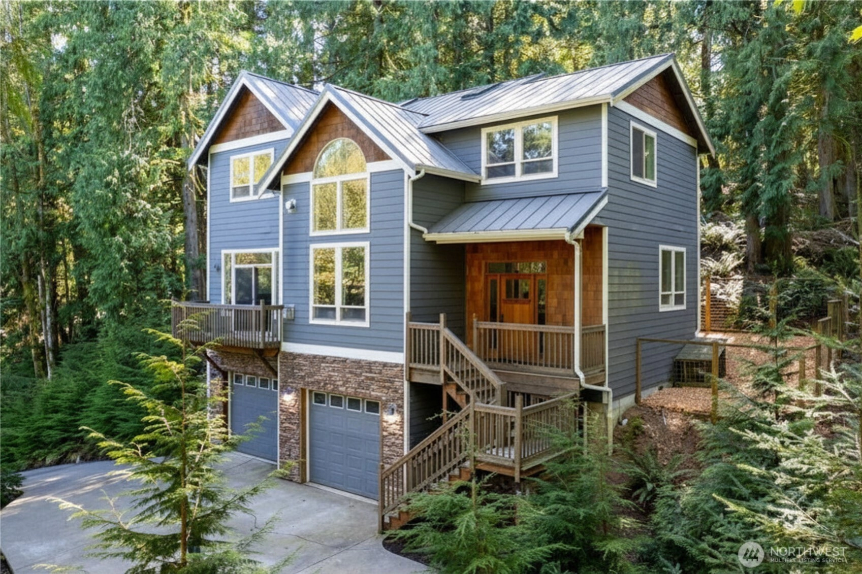 2 Rocky Ridge Dr Bellingham WA 98229