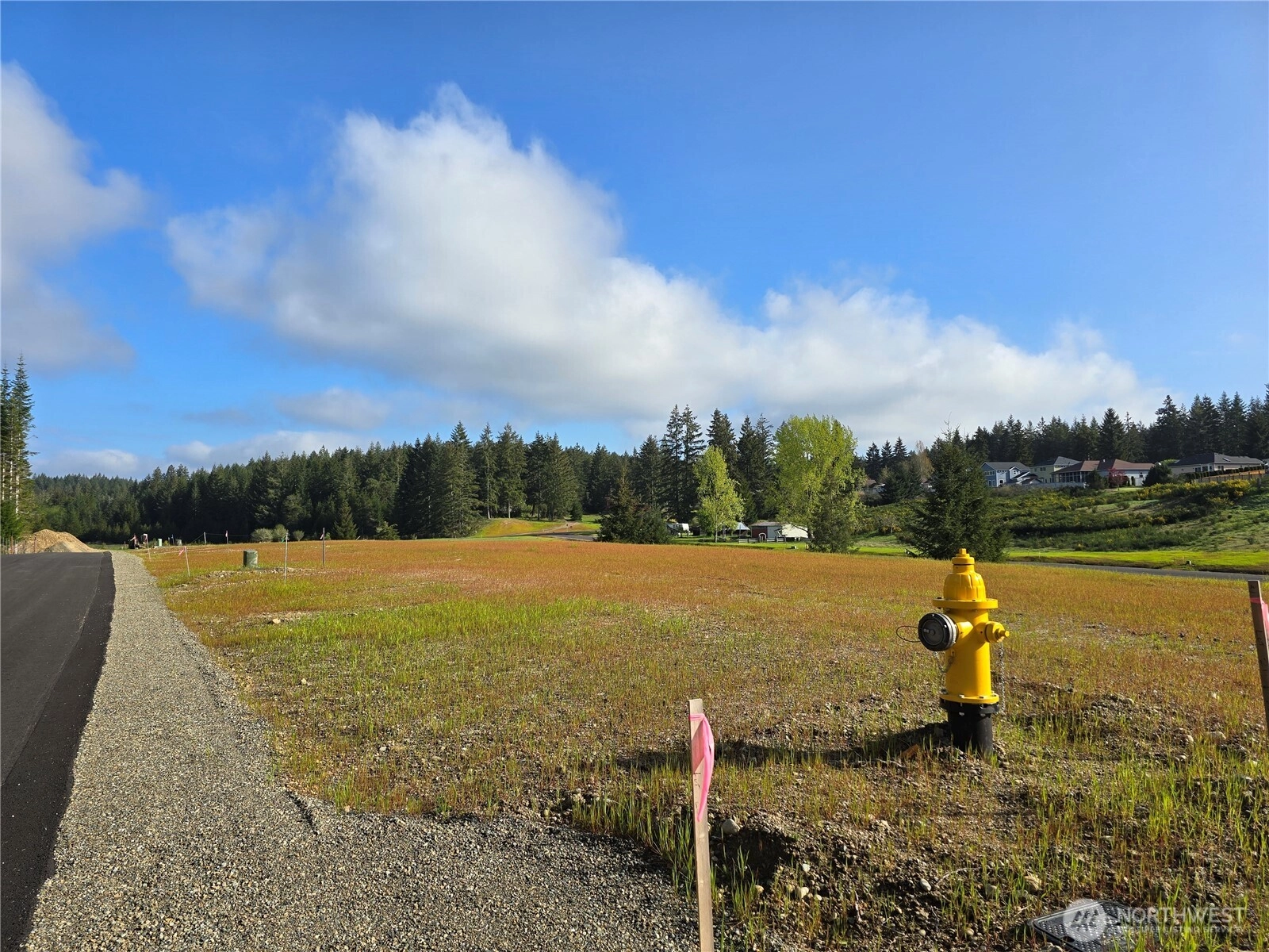 E Donbob Ln Unit  Allyn WA 98524