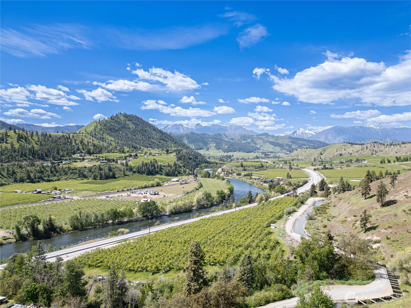 1 Sunburst Ln Unit  Cashmere WA 98815