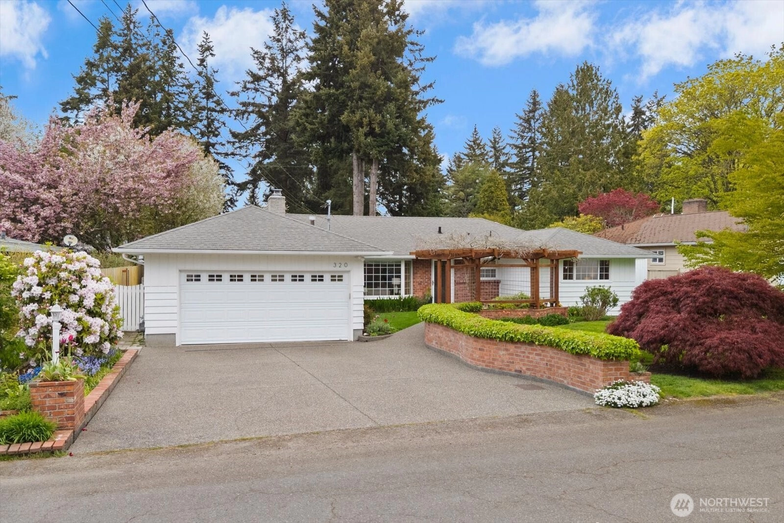 320 NW 202nd St Shoreline WA 98177
