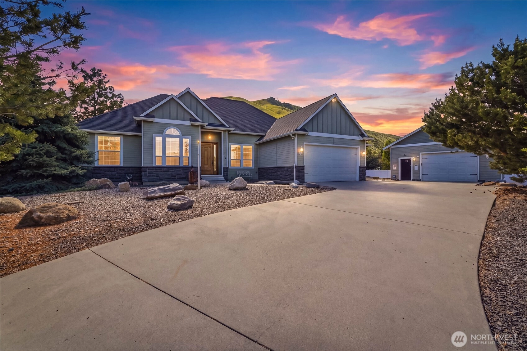 308 Kray Ike Ct Wenatchee WA 98801
