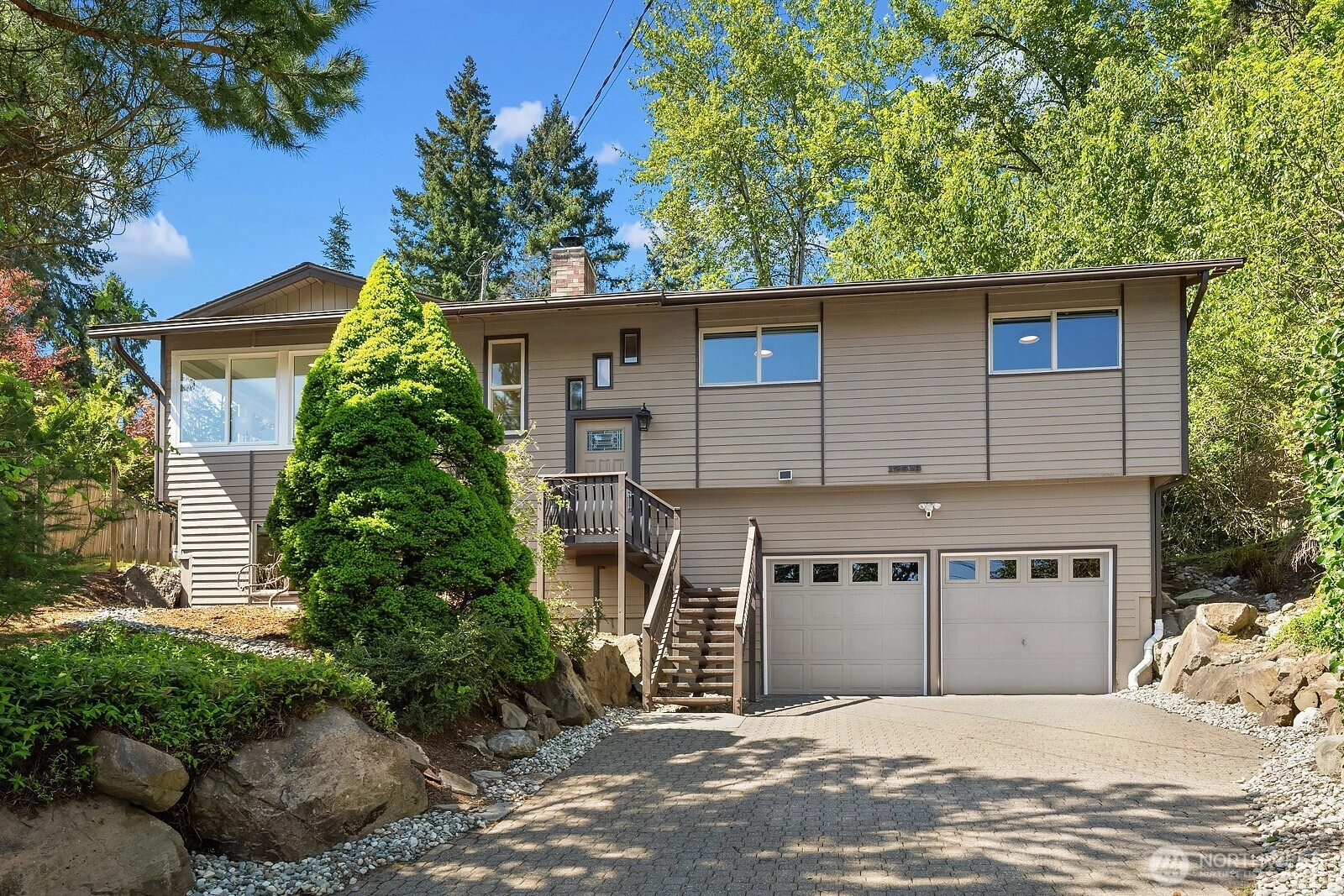 12516 SE 4th Pl Unit  Bellevue WA 98005
