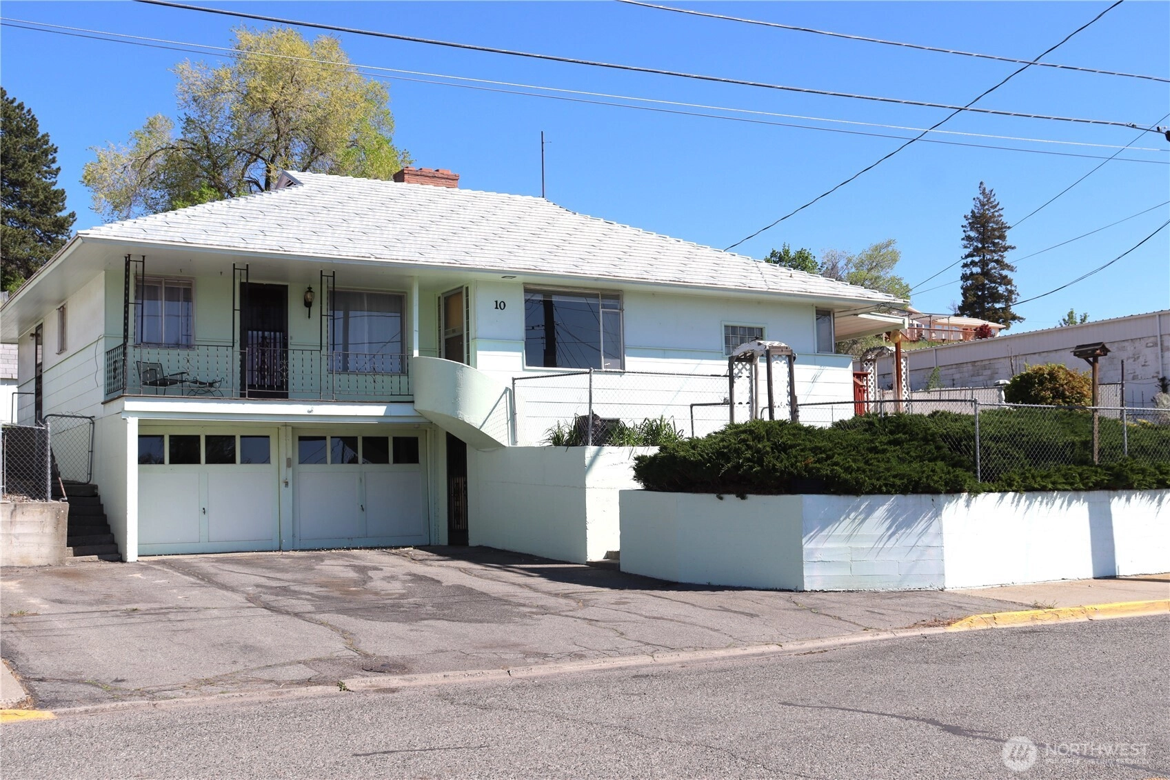 10 W Dewberry Ave Unit  Omak WA 98841