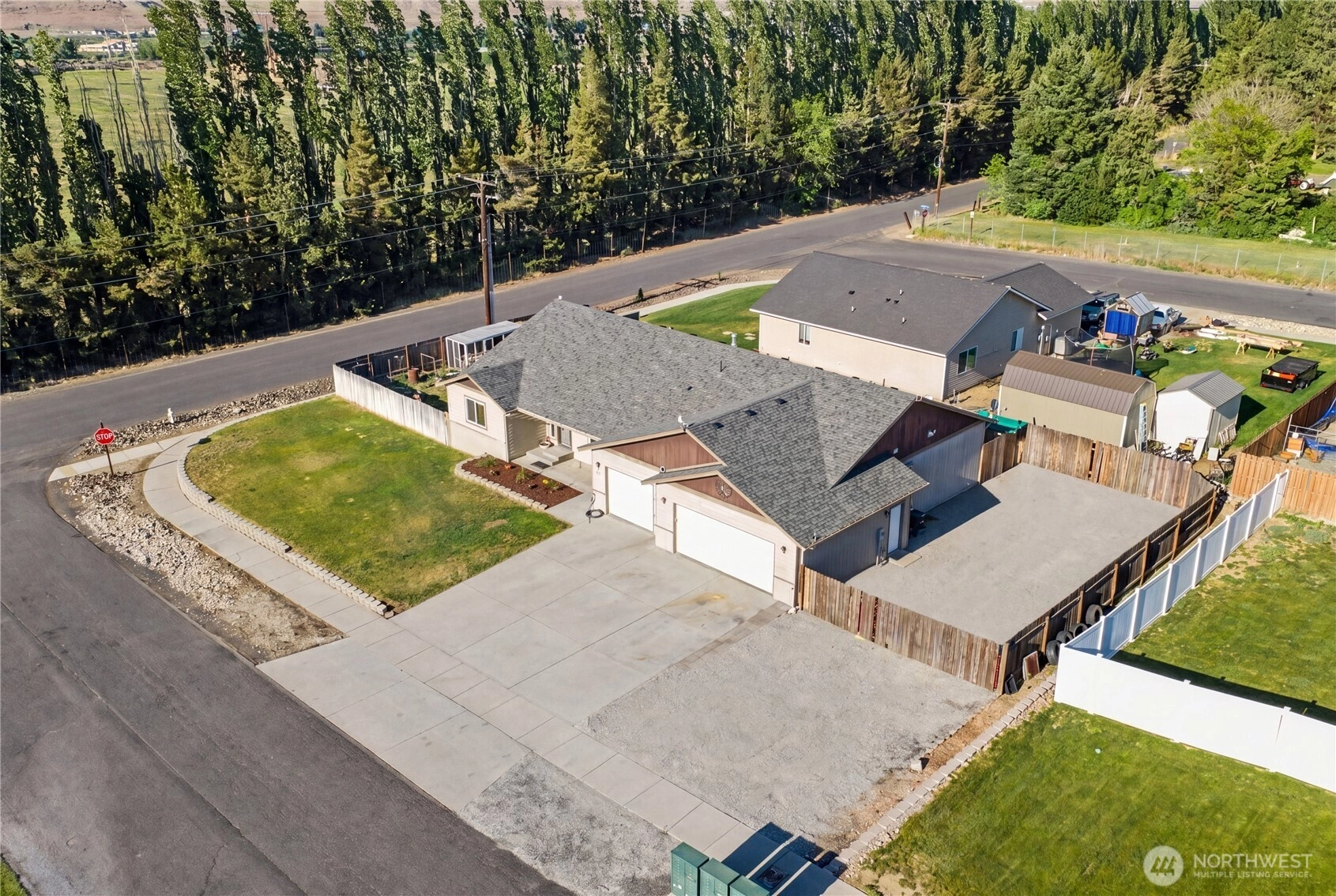 21 Ambrosia Ln Malaga WA 98828