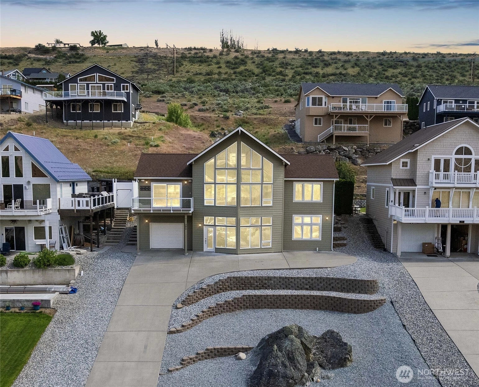 340 W Beach Dr Unit  Orondo WA 98843