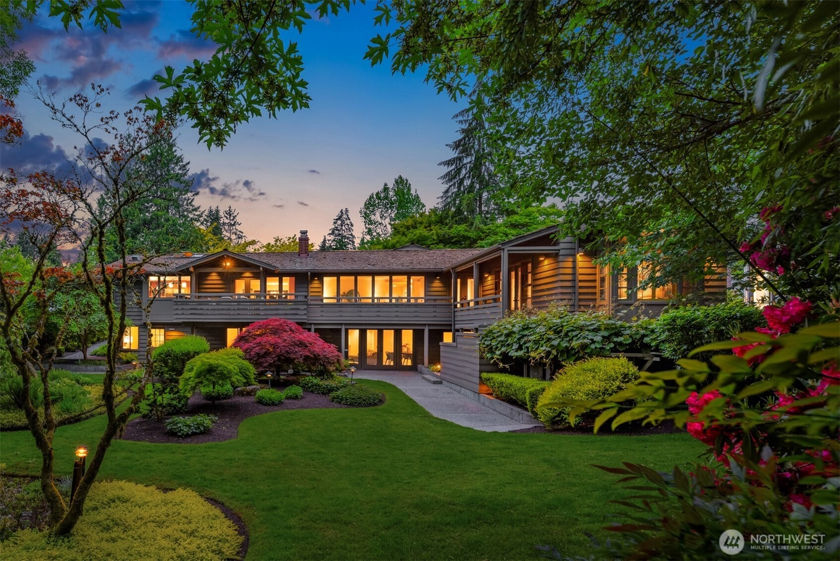 2420 82nd Ave NE Medina WA 98039