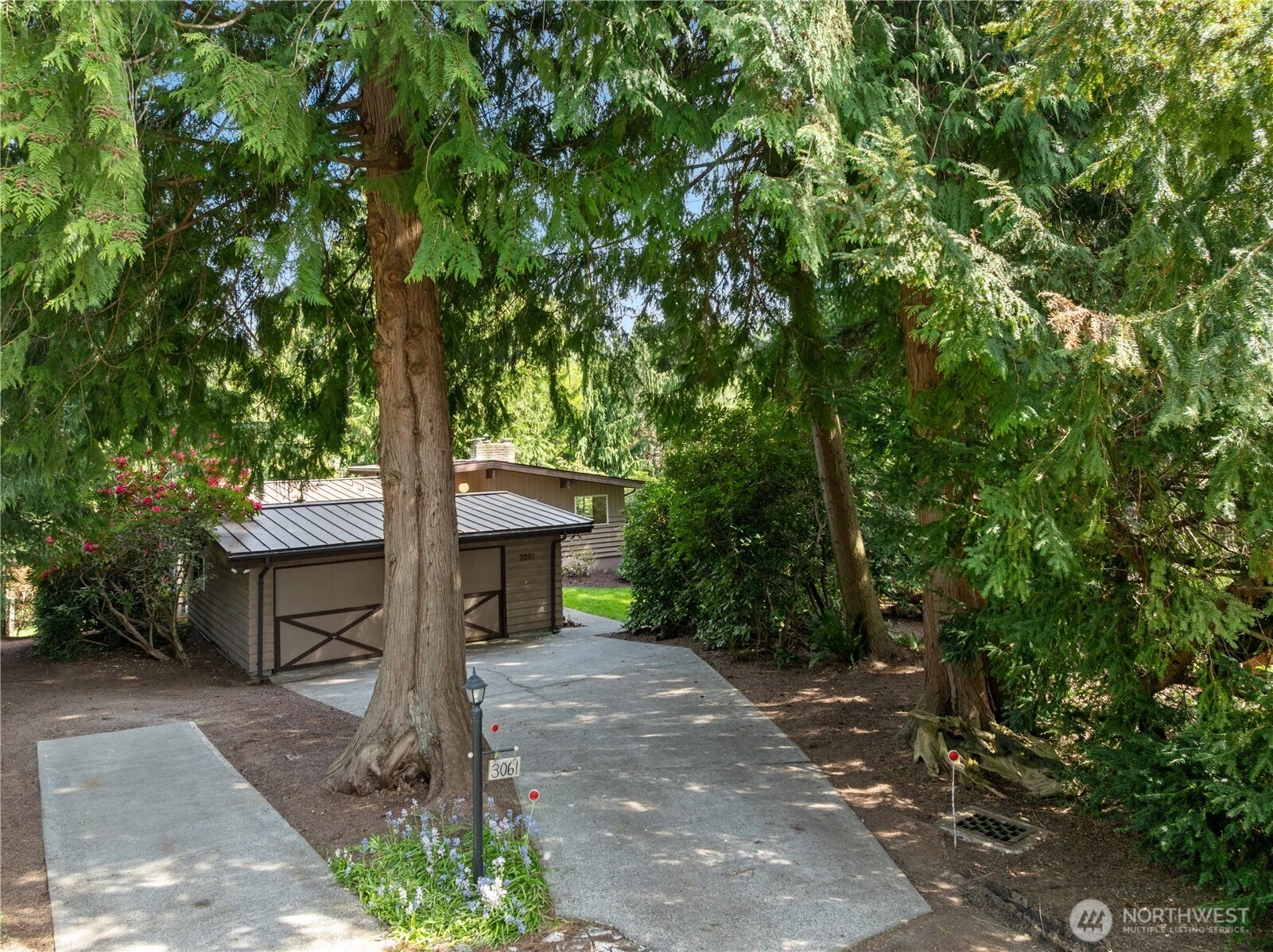 3061 NE 203rd St Unit  Lake Forest Park WA 98155