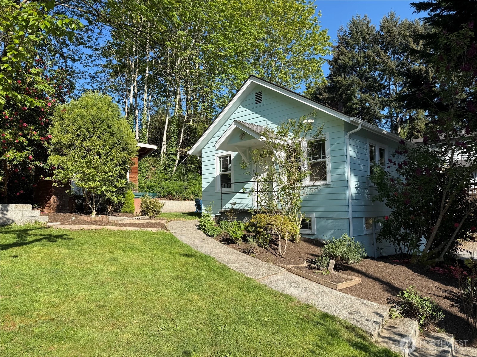 5304 NE 193rd St Lake Forest Park WA 98155