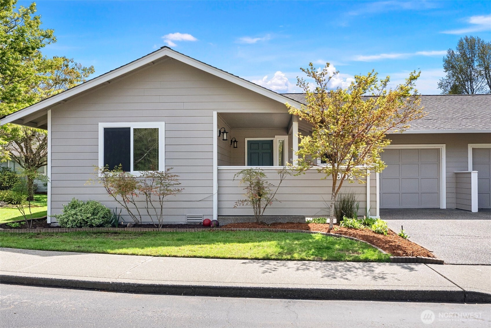 902 NW Leisure Ln Bremerton WA 98311