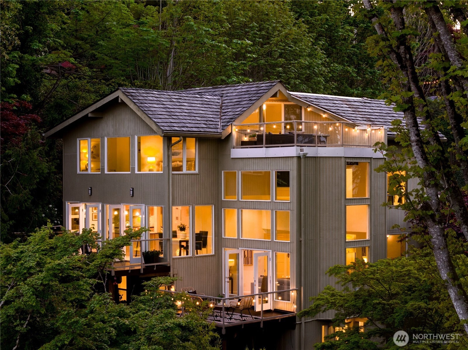 4290 Shoreclub Dr Mercer Island WA 98040