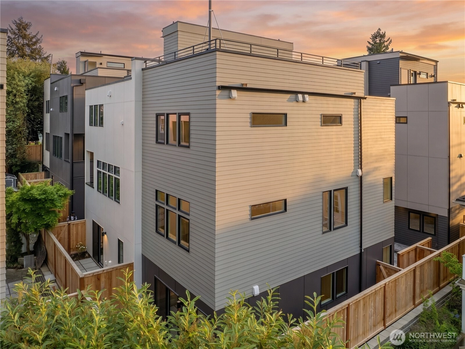 1413 B N 48th St Seattle WA 98103
